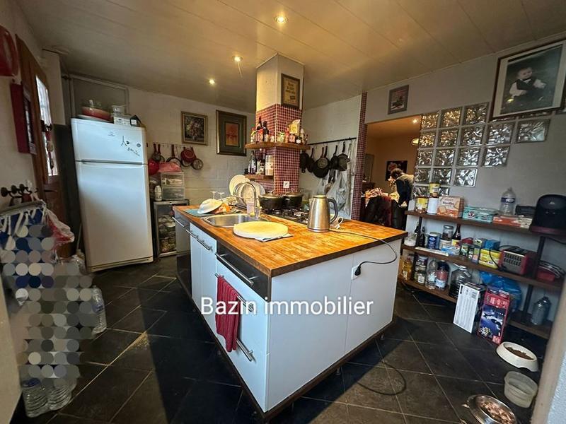 Maison traditionnelle - 82 m² - 4 pièces