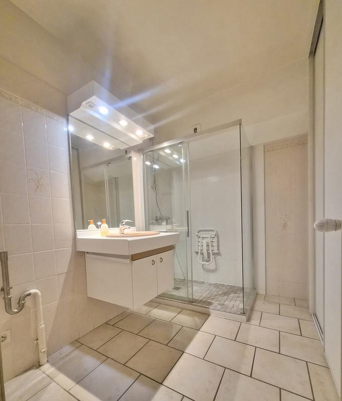 Appartement - 77 m² - 3 pièces