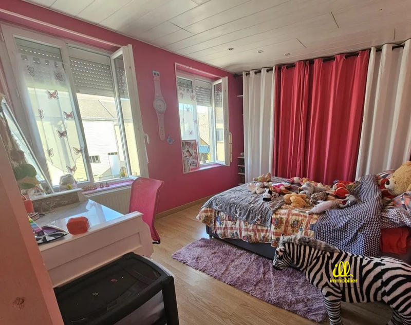 Maison - 198 m² - 8 pièces