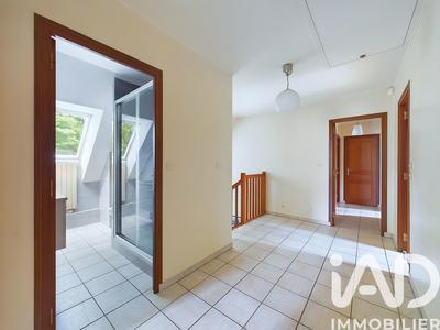 Maison - 220 m² - 8 pièces