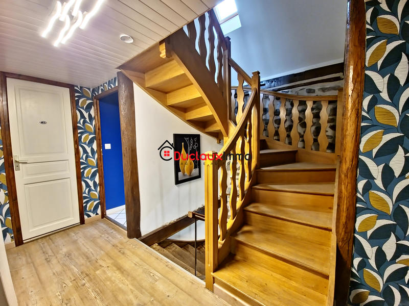 Maison - 167 m² - 6 pièces