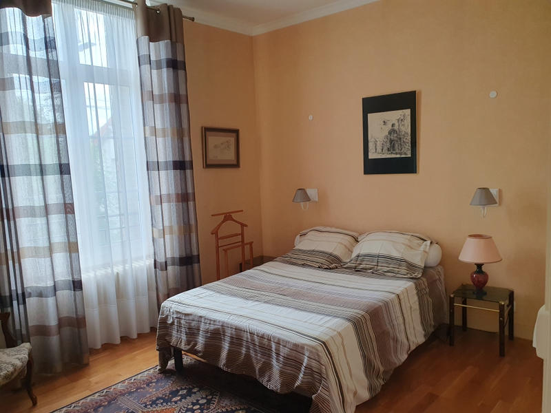 Maison - 230 m² - 7 pièces