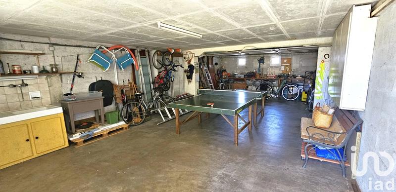 Maison - 284 m² - 9 pièces