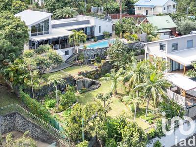 Maison - 274 m² - 8 pièces