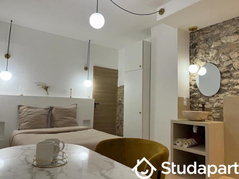 Chambre - 10 m² - 1 pièce