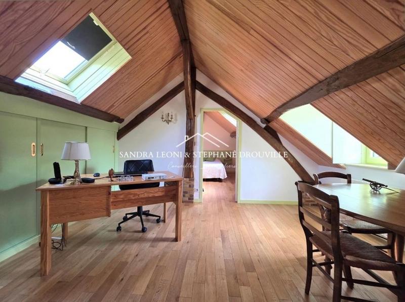 Maison - 182 m² - 7 pièces