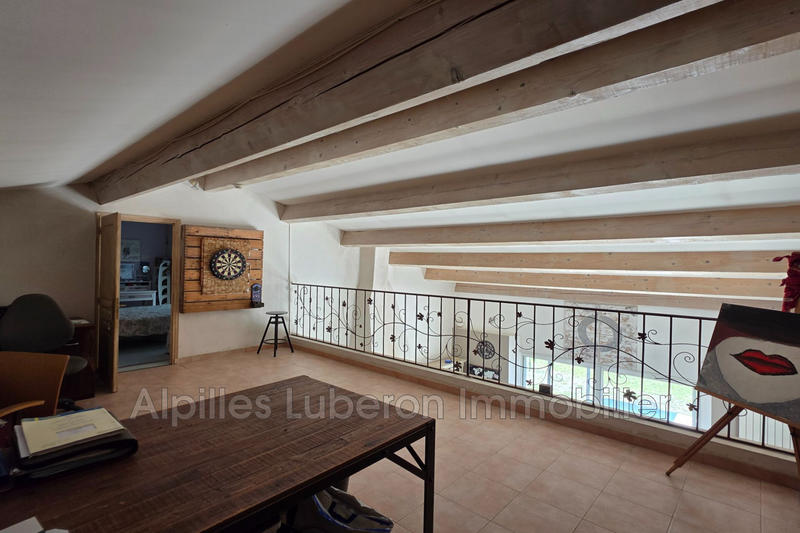 Maison - 250 m² - 5 pièces