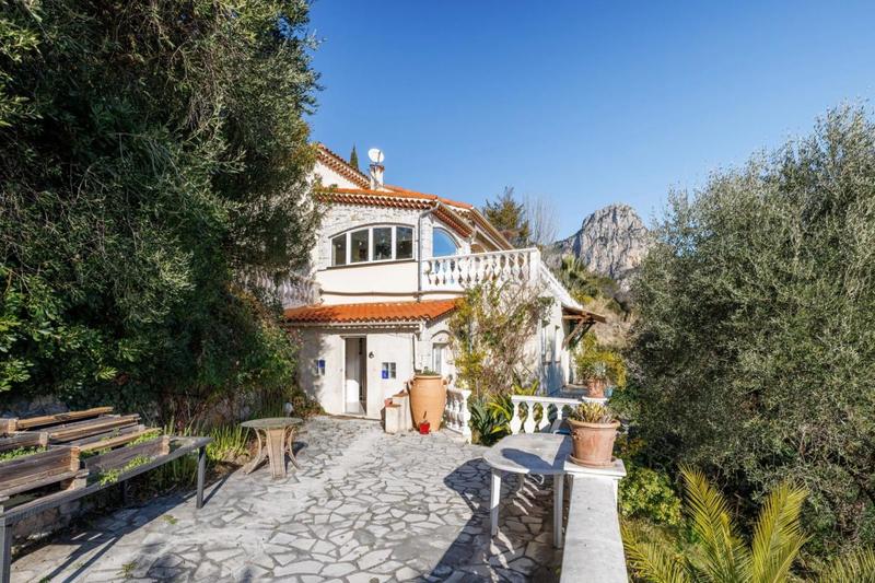 Villa - 195 m² - 6 pièces