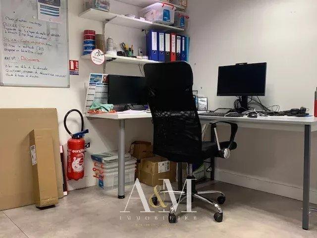 Local commercial - 90 m² - 3 pièces