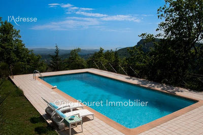 Villa - 250 m² - 7 pièces