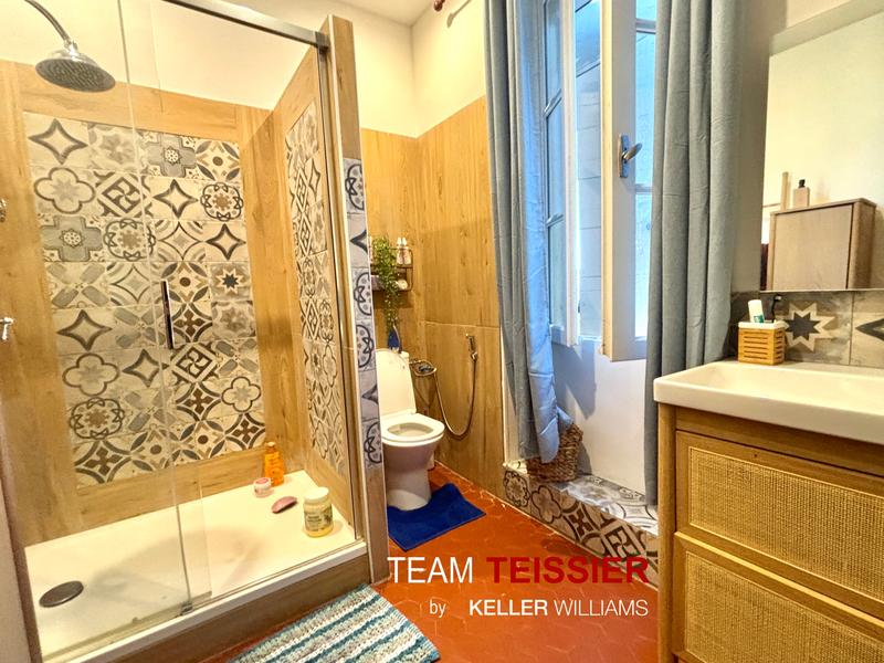 Maison - 210 m² - 8 pièces