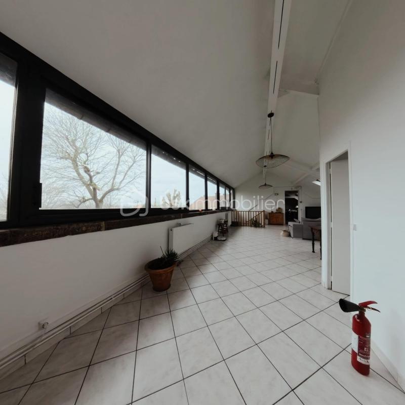 Immeuble - 1 665 m² - 33 pièces