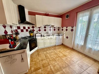 Maison - 110 m² - 6 pièces