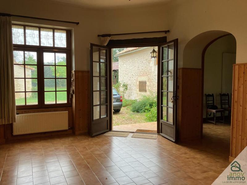 Propriété - 180 m² - 6 pièces