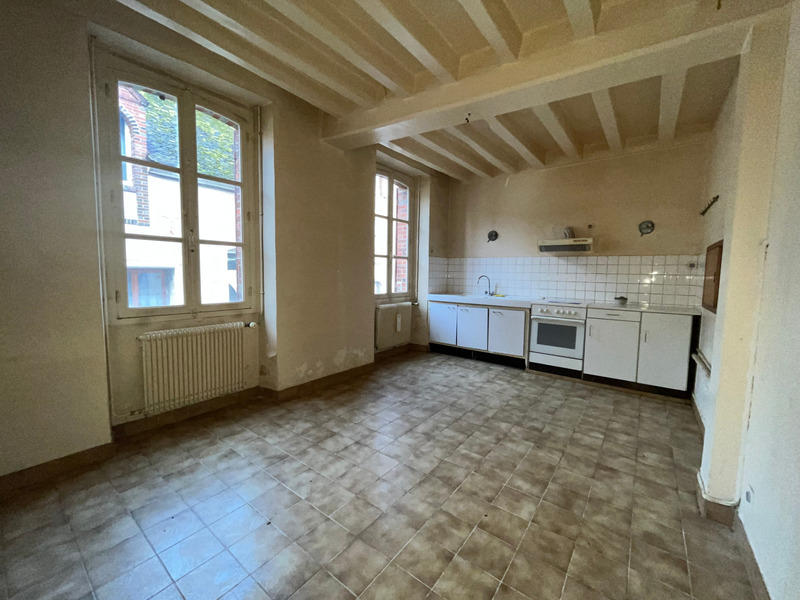 Maison - 305 m² - 8 pièces