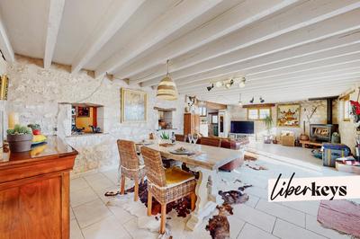 Corps de ferme - 201 m² - 6 pièces