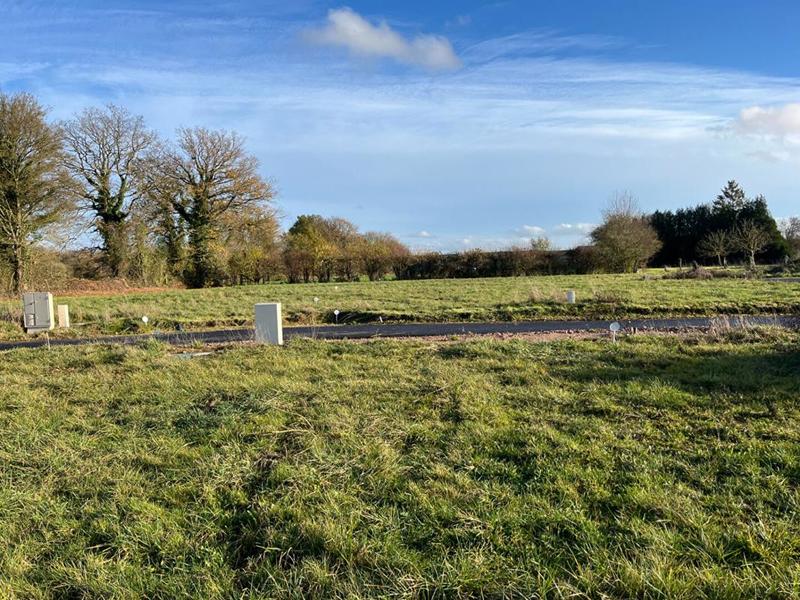 Terrain constructible - 781 m²