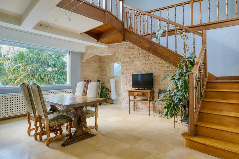 Villa - 216 m² - 6 pièces