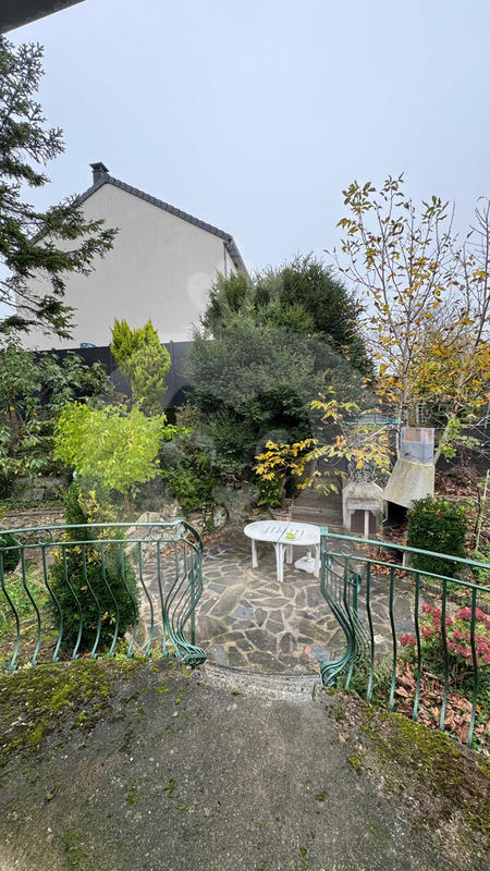 Maison - 96 m² - 5 pièces