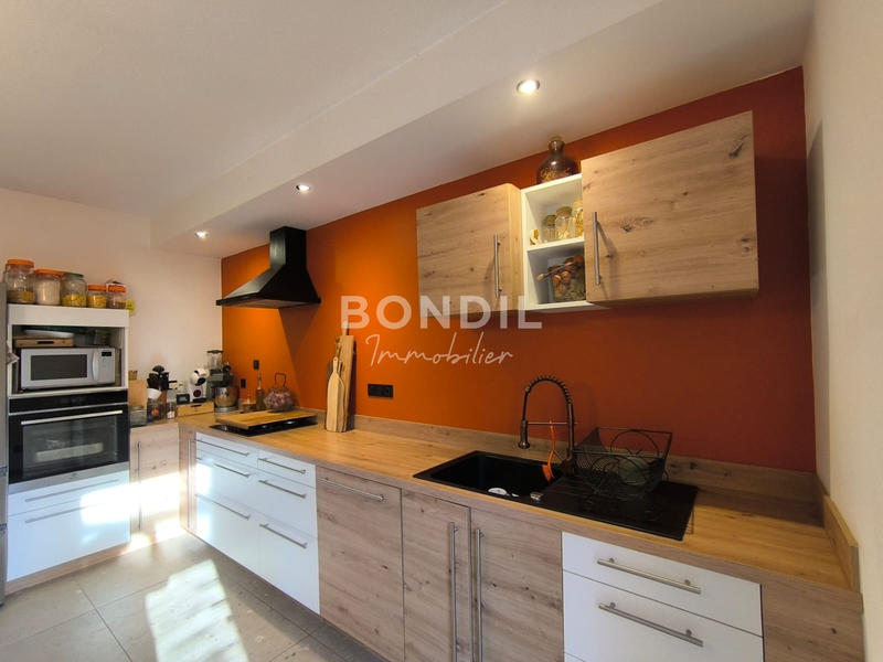 Maison de village - 87 m² - 5 pièces