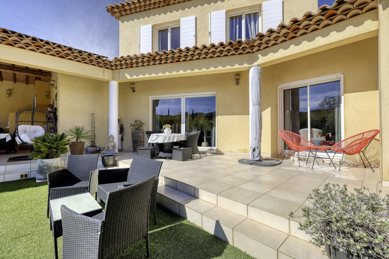 Maison - 159 m² - 5 pièces