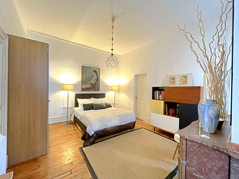 Appartement - 179 m² - 6 pièces