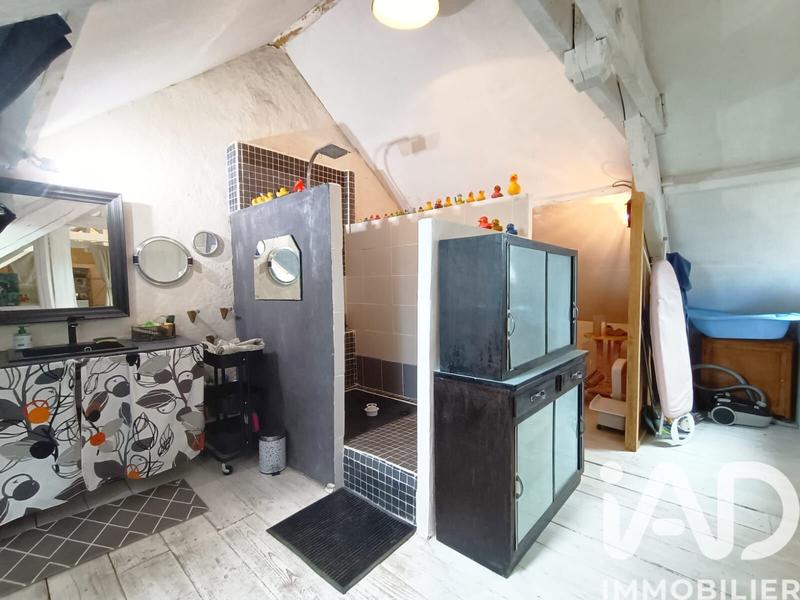 Maison - 210 m² - 6 pièces