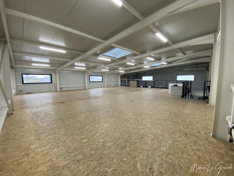Local d'activité / Entrepôt - 822 m²