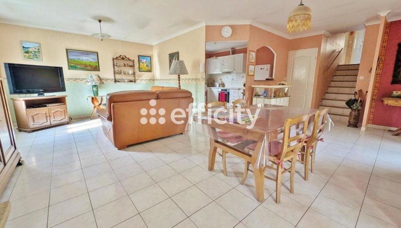 Maison - 137 m² - 6 pièces