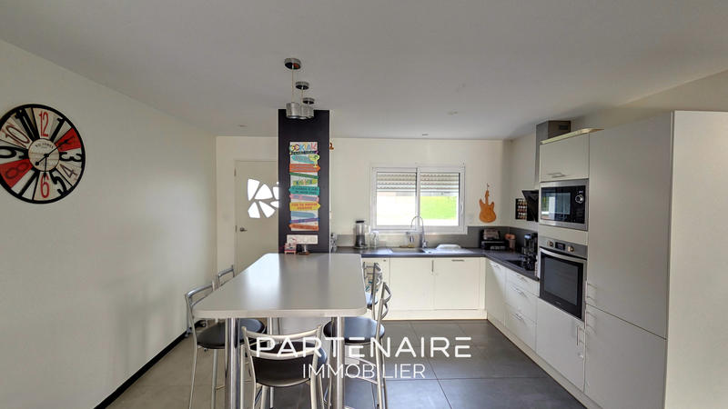 Maison - 121 m² - 4 pièces