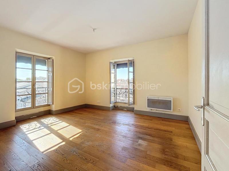 Appartement - 81 m² - 4 pièces