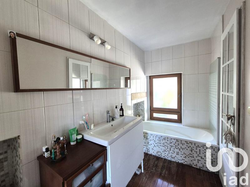 Maison - 120 m² - 7 pièces