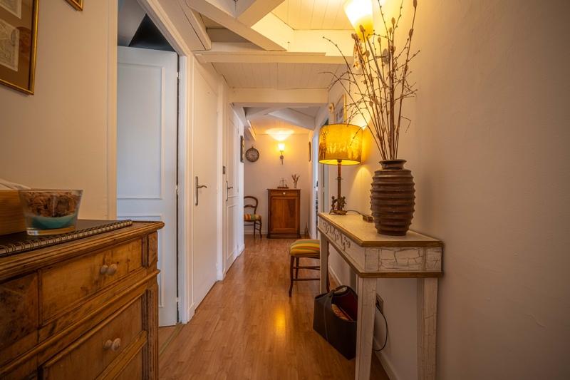 Maison - 220 m² - 7 pièces