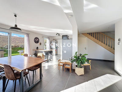 Maison - 103 m² - 5 pièces