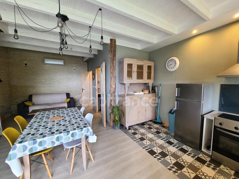 Maison - 244 m² - 8 pièces
