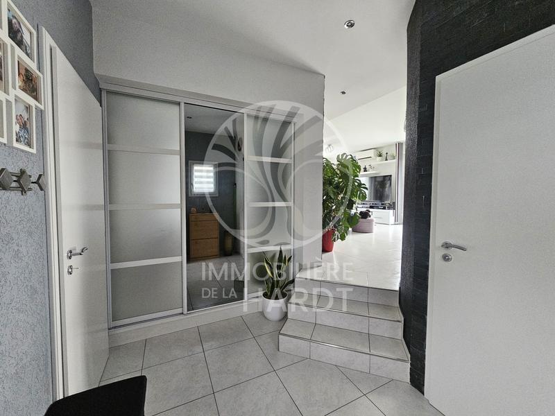 Maison - 122 m² - 6 pièces