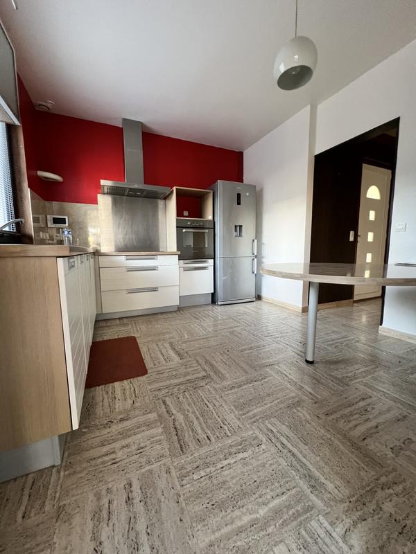 Local d'activités - 221 m² - 6 pièces