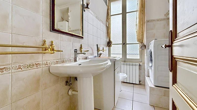 Appartement - 141 m² - 5 pièces