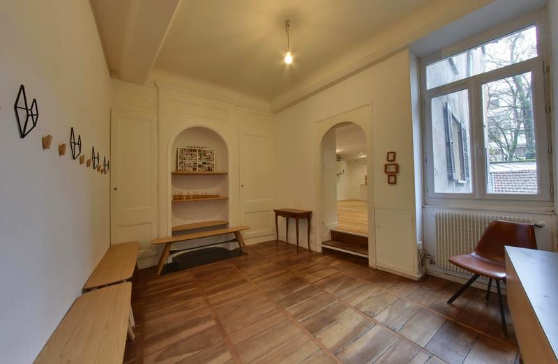 Appartement - 81 m² - 2 pièces