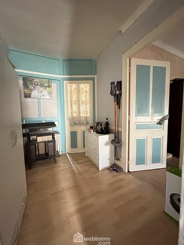 Maison - 218 m² - 13 pièces