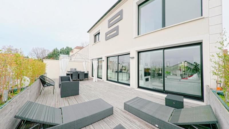 Villa - 150 m² - 5 pièces