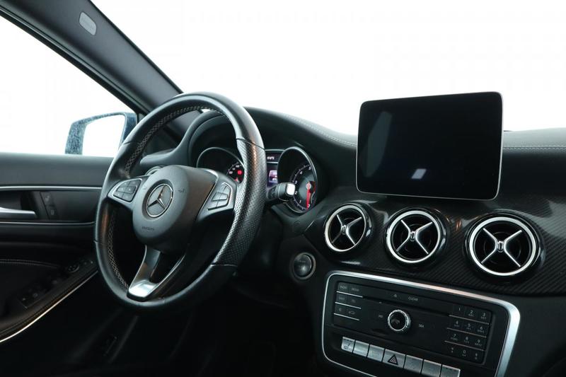 Mercedes Gla 200 Sensation 7g-Dct 156 ch