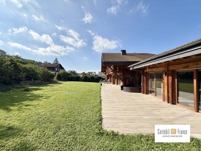 Châlet - 319 m² - 12 pièces