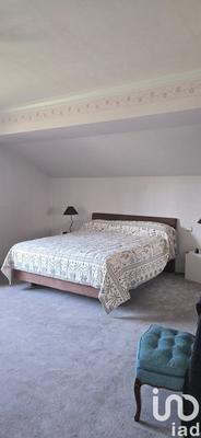 Maison - 205 m² - 8 pièces