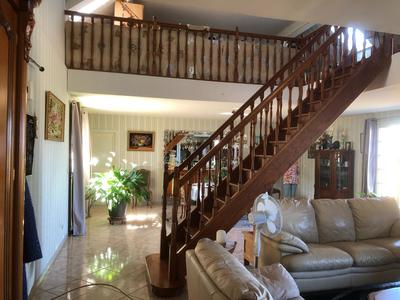 Maison - 204 m² - 6 pièces