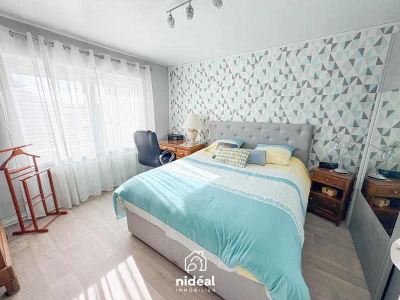 Maison - 203 m² - 7 pièces