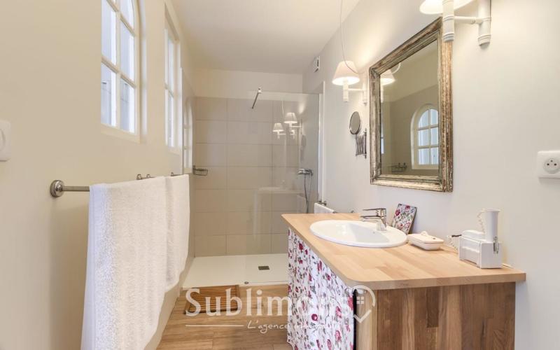 Longère - 258 m² - 8 pièces