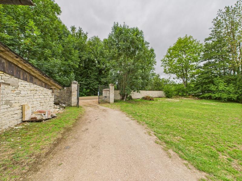 Maison - 312 m² - 8 pièces