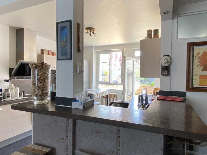 Maison - 176 m² - 8 pièces