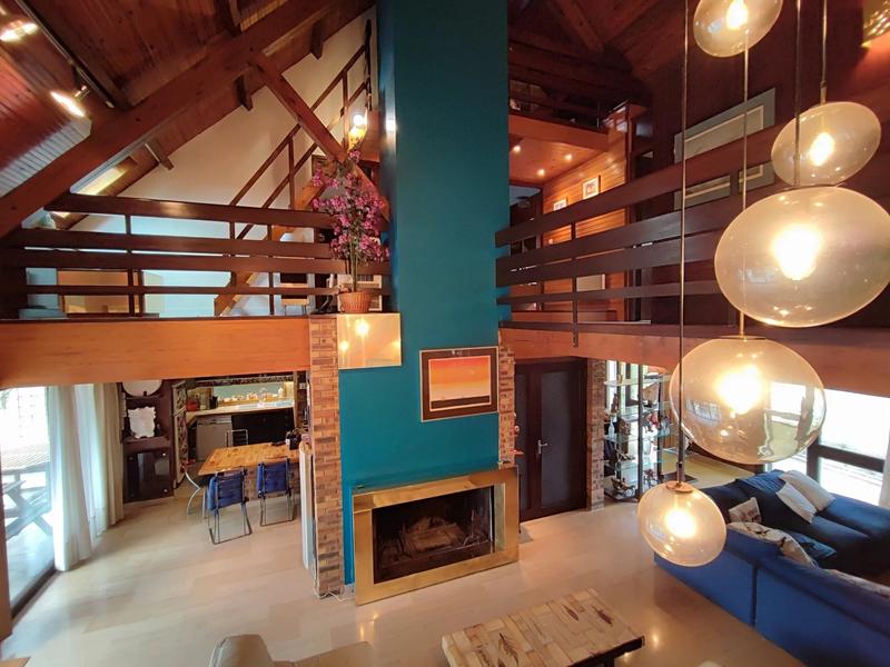 Maison - 200 m² - 10 pièces